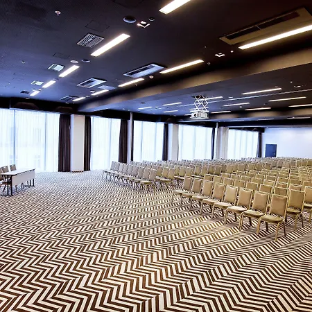 宜必思风情弗罗茨瓦夫中央酒店 3*