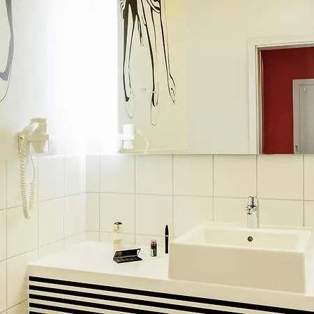 Ibis Styles Centrum Отель 3*