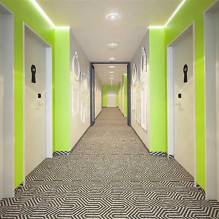 イビス スタイル セントラム ホテル 3*